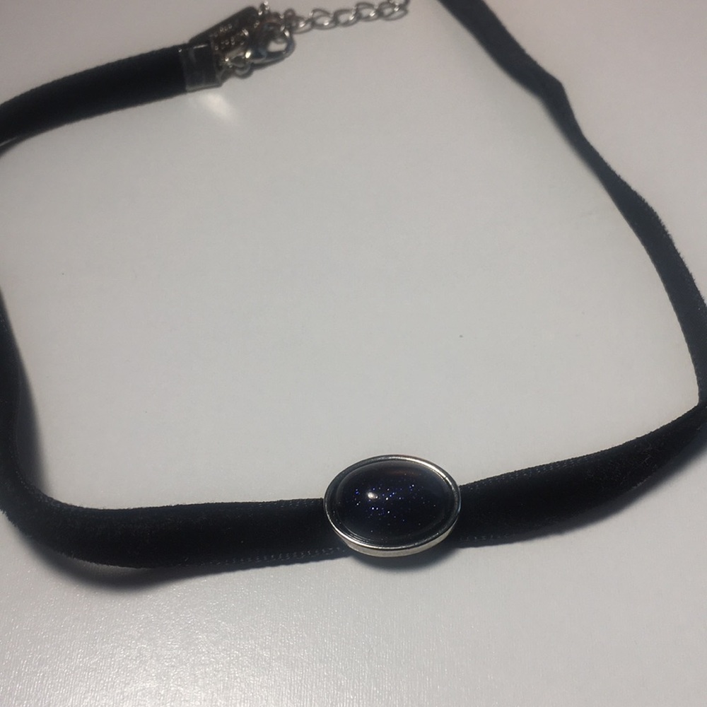 American eagle choker